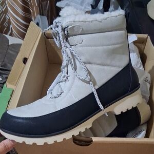 JBU Black and Cream Winter Boots: “JBU Waterproof Winter Boots Talla 10
